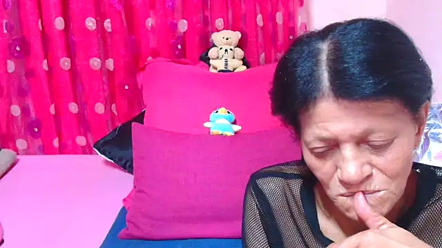 Snapshot of SLUTTYROXY chatting on February 2026 08:09:02 PM SLUTTYROXY online show from February 2026 08:09:02 PM