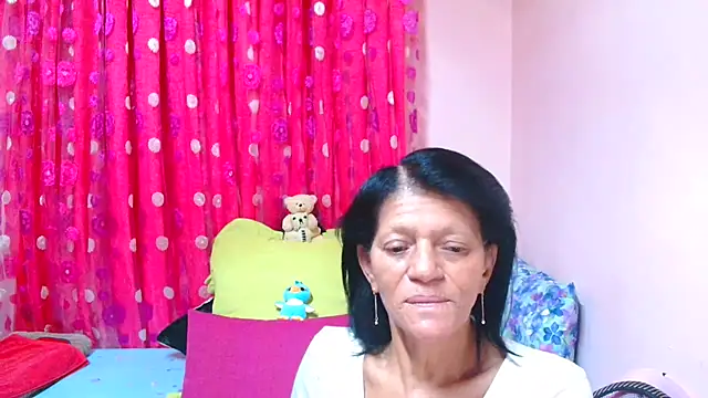 Snapshot of SLUTTYROXY chatting on February 2026 05:54:01 PM SLUTTYROXY online show from February 2026 05:54:01 PM