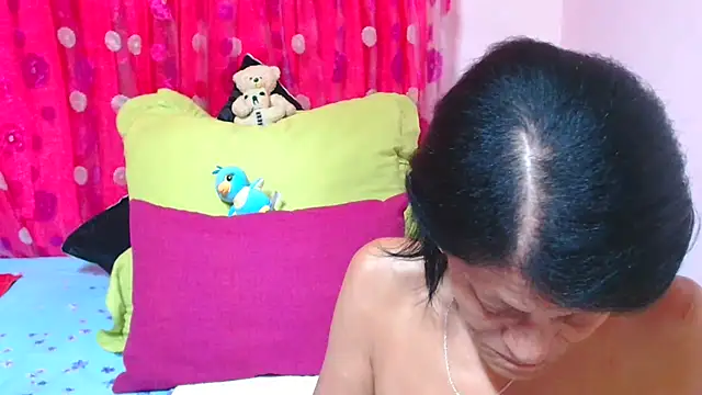 Snapshot of SLUTTYROXY chatting on February 2026 06:28:01 PM SLUTTYROXY online show from February 2026 06:28:01 PM