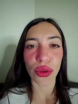 Snapshot of loveuu-bae chatting on February 2026 02:11:01 AM loveuu-bae online show from February 2026 02:11:01 AM