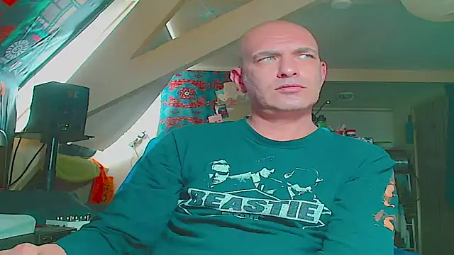 maxhard77 online show from June 2026 09:08:02 AM