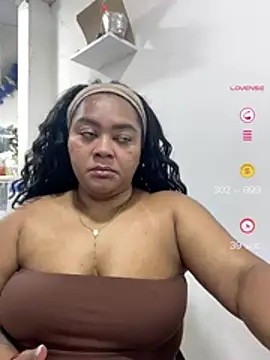 Snapshot of yanza2002 chatting on May 2026 11:55:01 PM yanza2002 online show from May 2026 11:55:01 PM