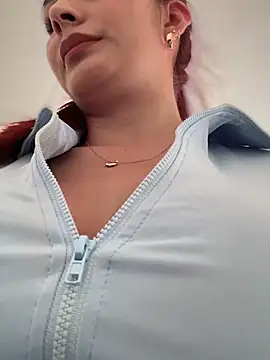 LINDA PATTY94 online show from March 2025 01:57:02 PM