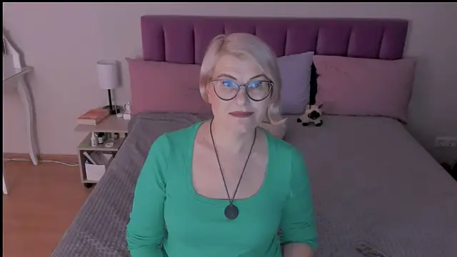 sabrinamacmarren online show from March 2025 05:25:02 PM