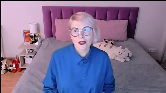 sabrinamacmarren online show from November 2025 02:09:02 PM