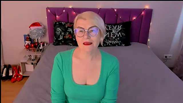 sabrinamacmarren online show from January 2026 09:03:01 AM