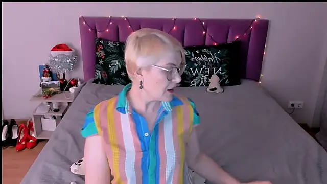 sabrinamacmarren online show from January 2026 04:12:02 PM