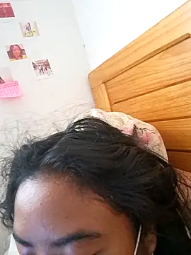 Snapshot of Artinah22 chatting on December 2024 05:47:01 AM Artinah22 online show from December 2024 05:47:01 AM