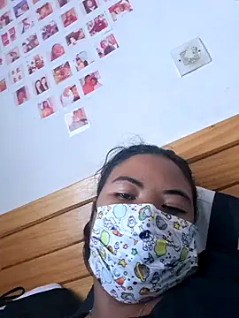 Snapshot of Artinah22 chatting on February 2025 05:39:01 AM Artinah22 online show from February 2025 05:39:01 AM