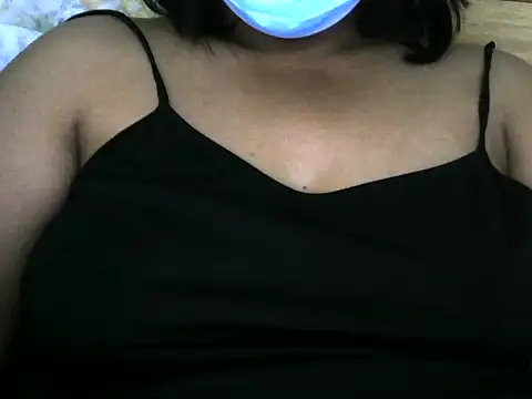 Snapshot of Artinah22 chatting on September 2025 06:00:01 PM Artinah22 online show from September 2025 06:00:01 PM