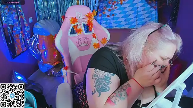 Yoki Shizuko online show from September 2025 06:57:02 AM