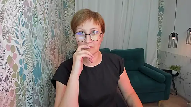 Paris Cherry online show from February 2025 07:19:02 PM