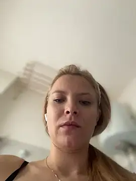 Snapshot of AnastasiaAniess chatting on February 2026 10:27:01 AM AnastasiaAniess online show from February 2026 10:27:01 AM