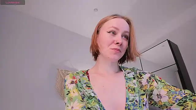 Snapshot of LilianKroft chatting on May 2026 11:59:01 AM LilianKroft online show from May 2026 11:59:01 AM