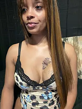 Snapshot of Rakiyahcharms chatting on June 2026 06:21:02 PM Rakiyahcharms online show from June 2026 06:21:02 PM