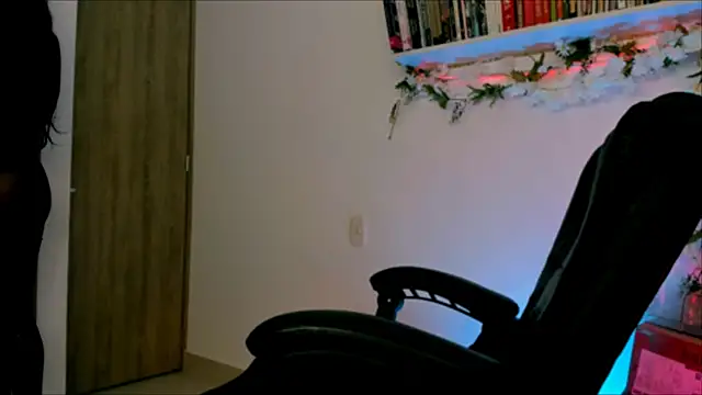 ALLMECANDY online show from April 2026 12:49:02 AM