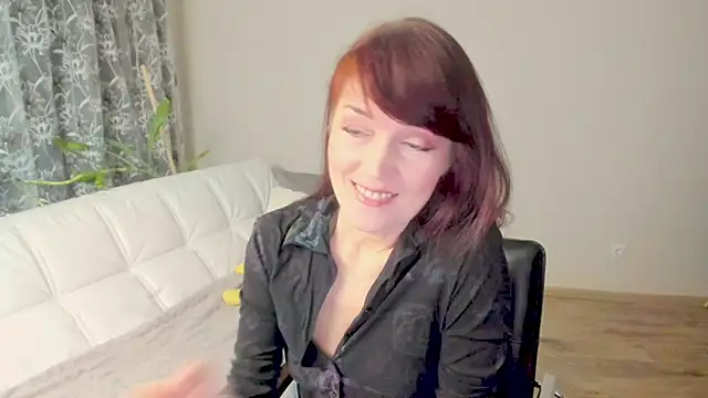 Snapshot of Fritha chatting on March 2025 09:31:02 PM Fritha online show from March 2025 09:31:02 PM