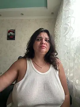 Snapshot of littleRikka chatting on January 2025 07:37:02 AM littleRikka online show from January 2025 07:37:02 AM