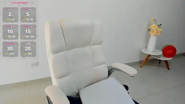 renata t  online show from October 2025 11:07:01 AM