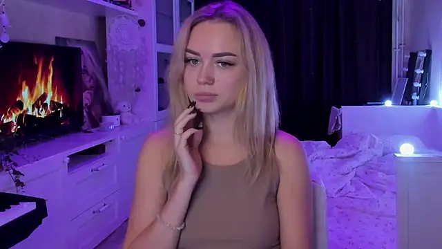 MaryDreaminess online show from October 2025 08:29:02 PM