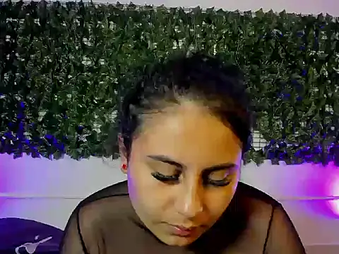 Snapshot of AbbyTaylorr chatting on April 2026 12:13:02 AM AbbyTaylorr online show from April 2026 12:13:02 AM