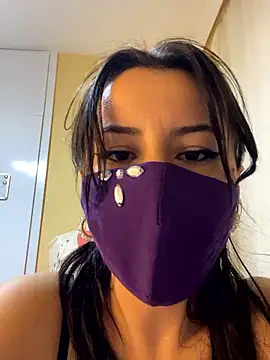 White-Petite online show from January 2026 04:45:01 PM