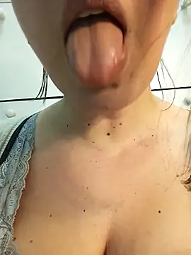 Dolcissima33 online show from March 2025 01:20:01 PM