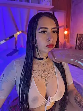 Snapshot of Tattooed_spittingdoll chatting on May 2026 11:28:01 AM Tattooed spittingdoll online show from May 2026 11:28:01 AM