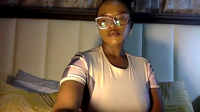 Snapshot of BOOTYBANGER24xx chatting on January 2025 10:32:01 AM BOOTYBANGER24xx online show from January 2025 10:32:01 AM