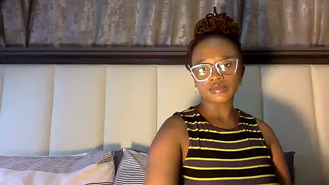 Snapshot of BOOTYBANGER24xx chatting on January 2025 07:06:02 AM BOOTYBANGER24xx online show from January 2025 07:06:02 AM