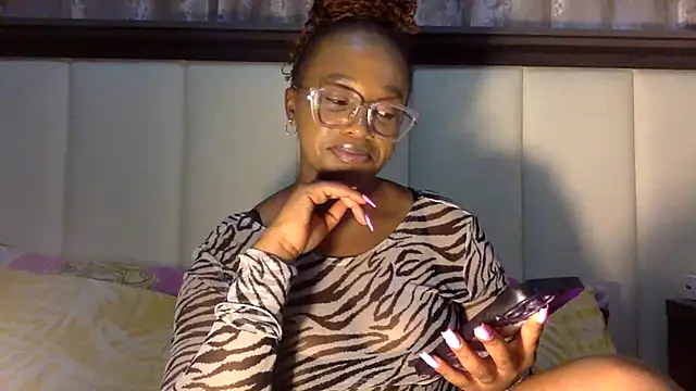 Snapshot of BOOTYBANGER24xx chatting on January 2025 10:40:02 AM BOOTYBANGER24xx online show from January 2025 10:40:02 AM