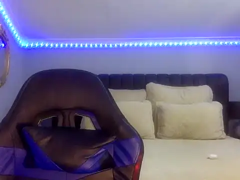 Snapshot of BOOTYBANGER24xx chatting on September 2025 01:28:01 AM BOOTYBANGER24xx online show from September 2025 01:28:01 AM
