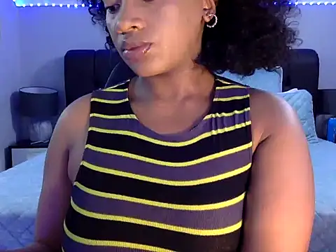 Snapshot of BOOTYBANGER24xx chatting on September 2025 01:17:01 AM BOOTYBANGER24xx online show from September 2025 01:17:01 AM