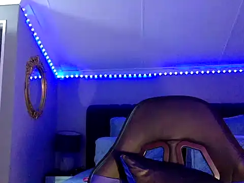 Snapshot of BOOTYBANGER24xx chatting on September 2025 01:51:01 AM BOOTYBANGER24xx online show from September 2025 01:51:01 AM