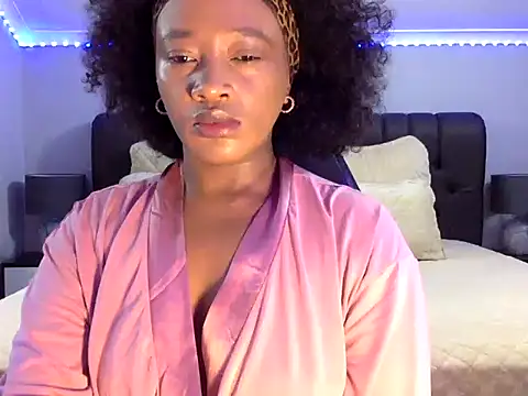 Snapshot of BOOTYBANGER24xx chatting on October 2025 03:01:02 AM BOOTYBANGER24xx online show from October 2025 03:01:02 AM
