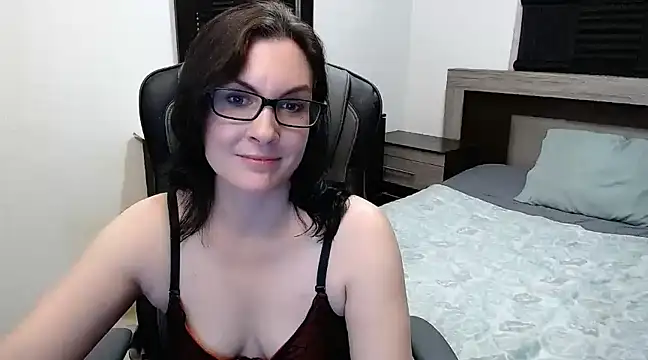 DesreRose online show from December 2024 02:38:01 AM