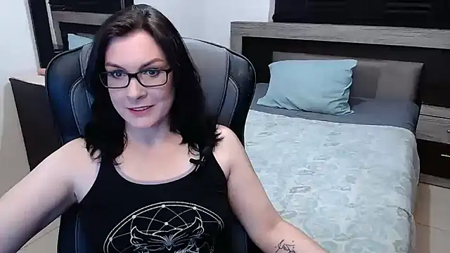 DesreRose online show from January 2025 12:04:02 AM