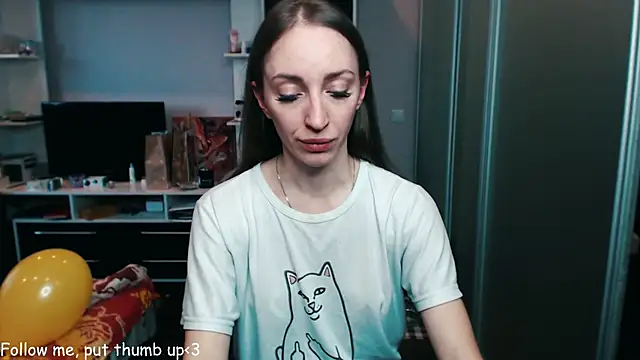 Natalimeowks online show from December 2024 10:04:02 AM