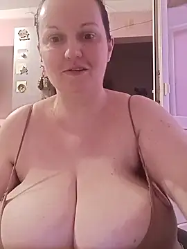 BustyLadyAlma online show from March 2026 06:37:01 AM