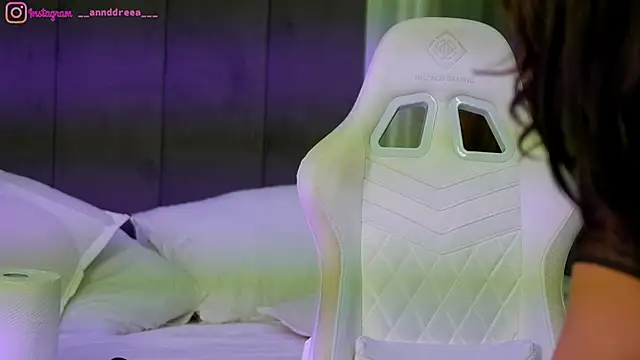 perfectt33n online show from October 2025 05:08:02 PM