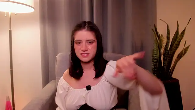 Snapshot of HazelKush chatting on February 2026 10:58:01 PM HazelKush online show from February 2026 10:58:01 PM