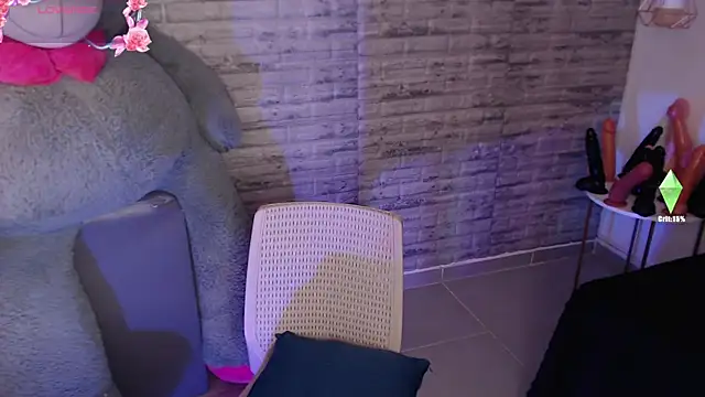 TinnaCobb online show from February 2026 01:41:02 PM