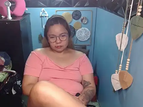 ambersmile online show from November 2025 12:10:01 AM