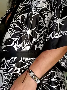 Snapshot of PichyPrettyPussy chatting on February 2025 07:35:02 PM PichyPrettyPussy online show from February 2025 07:35:02 PM