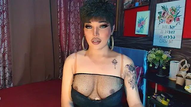 Snapshot of trixxielicious chatting on October 2025 08:28:01 AM trixxielicious online show from October 2025 08:28:01 AM