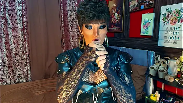 Snapshot of trixxielicious chatting on November 2025 05:03:02 PM trixxielicious online show from November 2025 05:03:02 PM