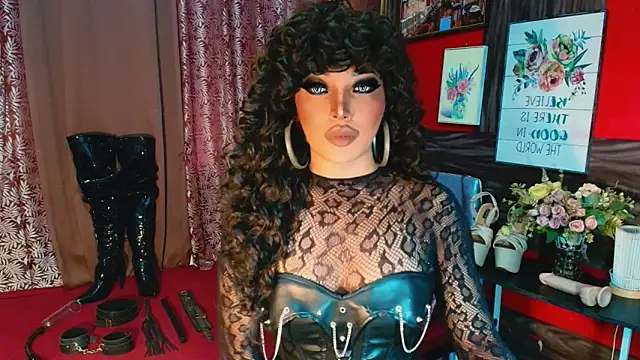 Snapshot of trixxielicious chatting on November 2025 06:35:01 AM trixxielicious online show from November 2025 06:35:01 AM