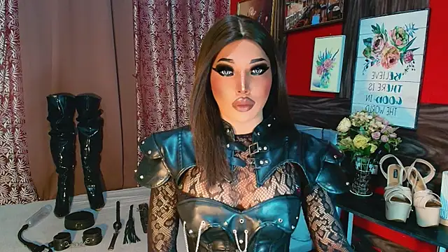 Snapshot of trixxielicious chatting on December 2025 04:38:01 PM trixxielicious online show from December 2025 04:38:01 PM