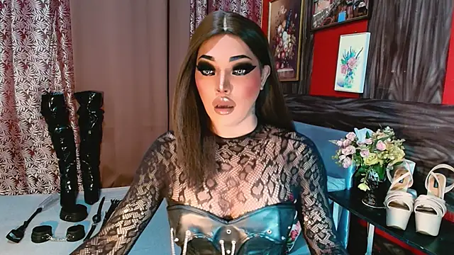 Snapshot of trixxielicious chatting on February 2026 08:35:01 PM trixxielicious online show from February 2026 08:35:01 PM