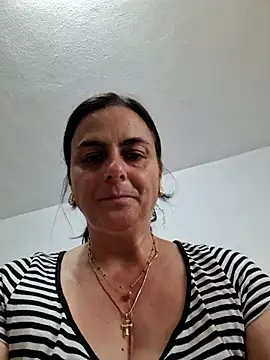 Snapshot of IsabelleCraft chatting on June 2026 10:14:02 AM IsabelleCraft online show from June 2026 10:14:02 AM